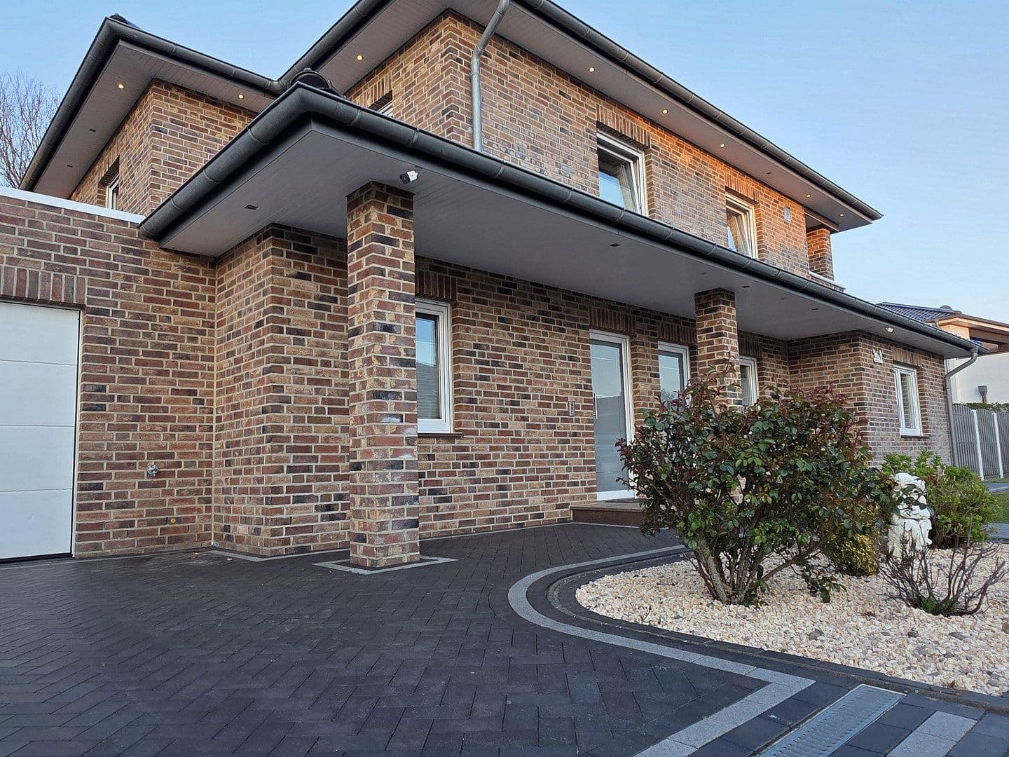 Predaj domu 216 m², pozemek 666 m², Georg-Hillmann-Ring 57, Geestland, Dolné Sasko Predaj domu 216 m², pozemek 666 m², Georg-Hillmann-Ring 57, Geestland, Dolné Sasko