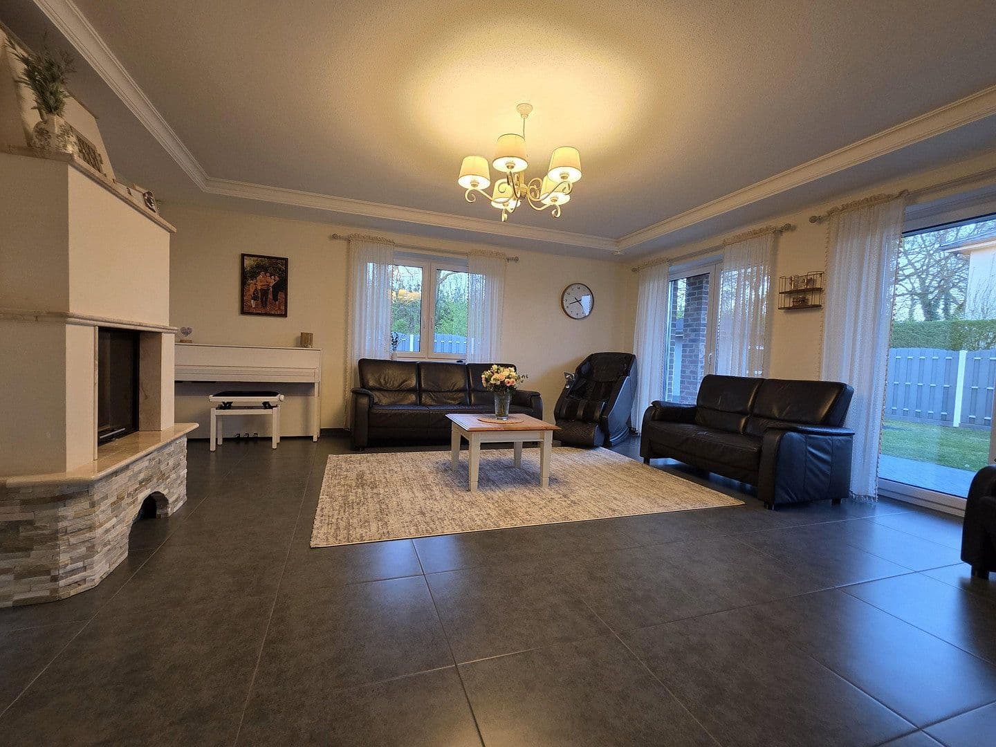Predaj domu 216 m², pozemek 666 m², Georg-Hillmann-Ring 57, Geestland, Dolné Sasko Predaj domu 216 m², pozemek 666 m², Georg-Hillmann-Ring 57, Geestland, Dolné Sasko