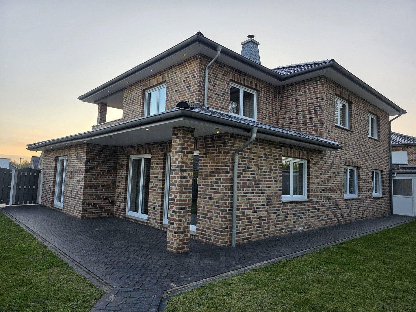 Predaj domu 216 m², pozemek 666 m², Georg-Hillmann-Ring 57, Geestland, Dolné Sasko Predaj domu 216 m², pozemek 666 m², Georg-Hillmann-Ring 57, Geestland, Dolné Sasko