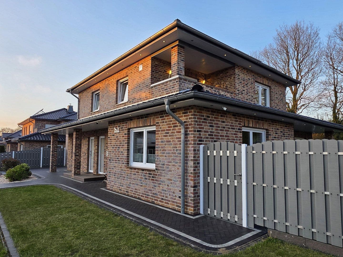 Predaj domu 216 m², pozemek 666 m², Georg-Hillmann-Ring 57, Geestland, Dolné Sasko Predaj domu 216 m², pozemek 666 m², Georg-Hillmann-Ring 57, Geestland, Dolné Sasko
