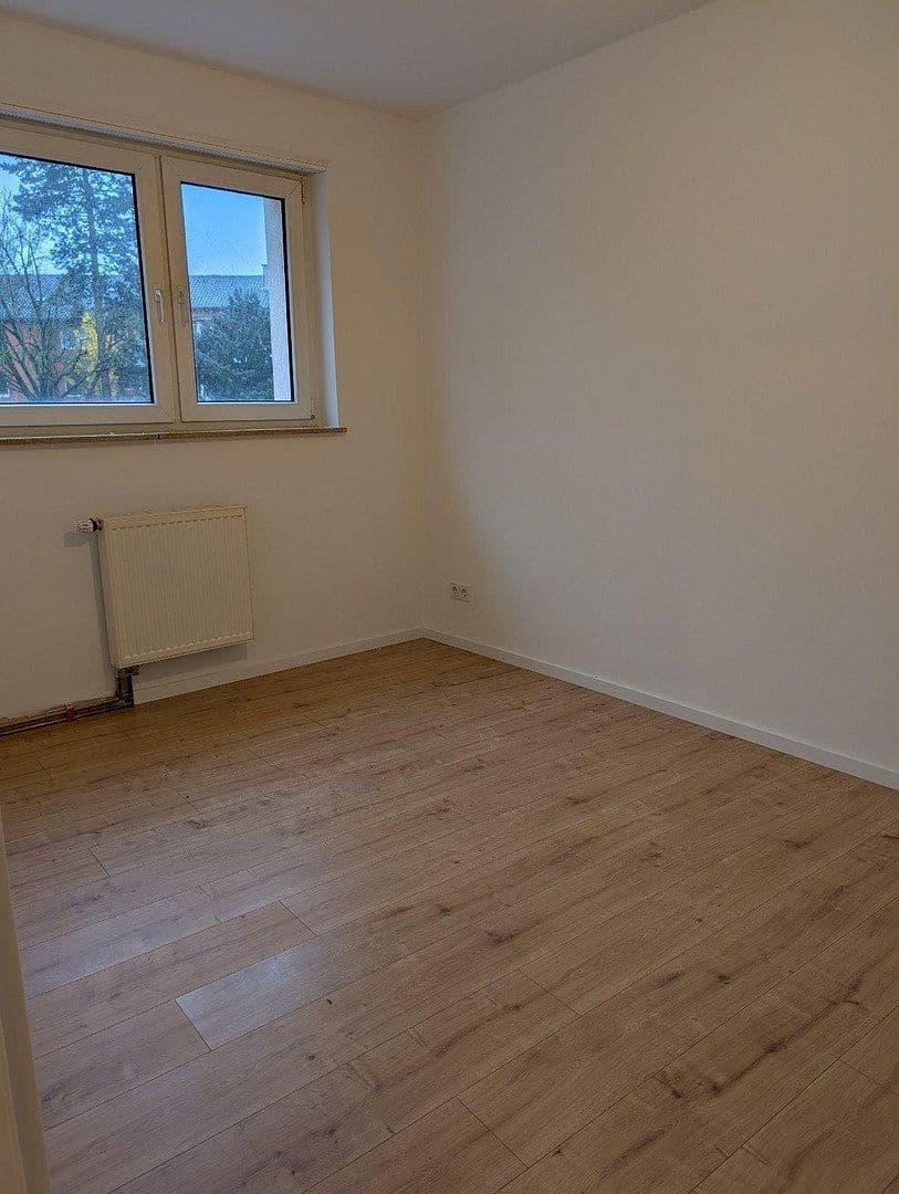 Prenájom bytu 3-izbový 81 m², Kaiserslautern, Porýnie-Falcko Prenájom bytu 3-izbový 81 m², Kaiserslautern, Porýnie-Falcko
