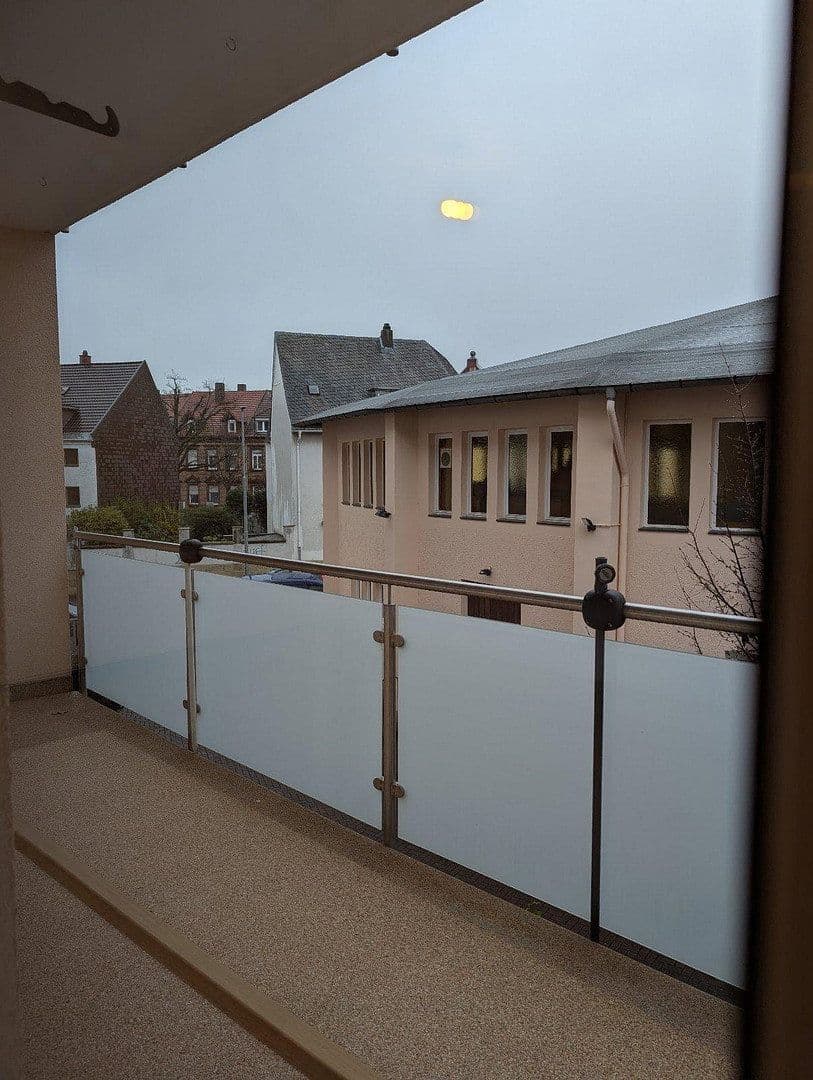 Prenájom bytu 3-izbový 81 m², Kaiserslautern, Porýnie-Falcko Prenájom bytu 3-izbový 81 m², Kaiserslautern, Porýnie-Falcko