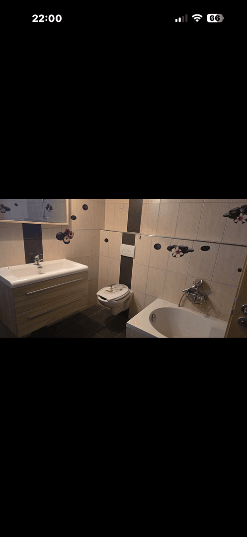 Prenájom domu 305 m², pozemek 820 m², Schwäbisch Gmünd, Bádensko-Wurttembersko Prenájom domu 305 m², pozemek 820 m², Schwäbisch Gmünd, Bádensko-Wurttembersko