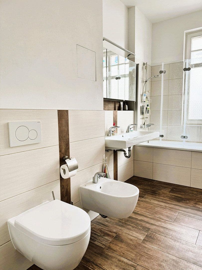 Predaj bytu 5-izbový 141 m², Berlin, Berlín Predaj bytu 5-izbový 141 m², Berlin, Berlín