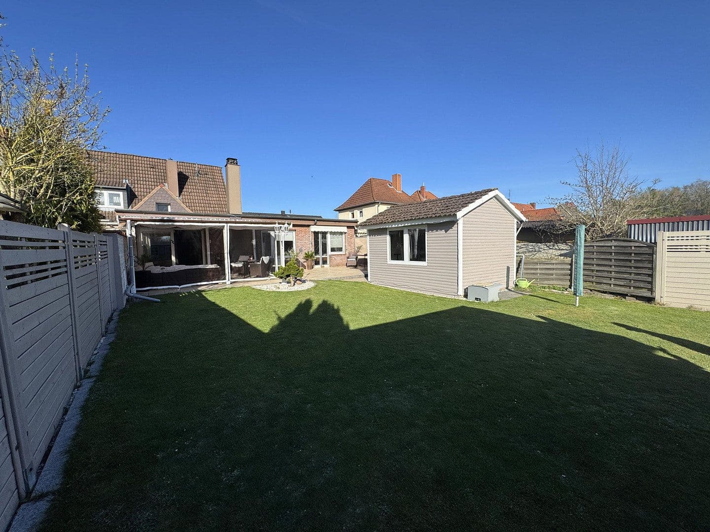 Predaj domu 124 m², pozemek 400 m², Dockstraße 25, Lübeck-Kücknitz, Šlezvicko-Holštajnsko Predaj domu 124 m², pozemek 400 m², Dockstraße 25, Lübeck-Kücknitz, Šlezvicko-Holštajnsko