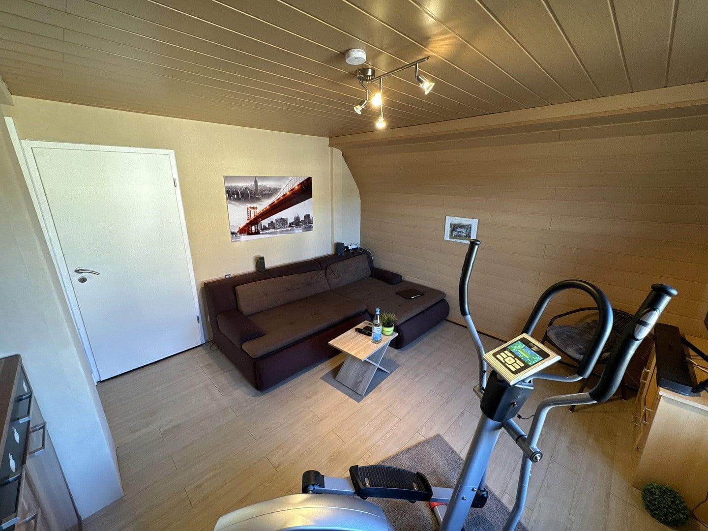 Predaj domu 124 m², pozemek 400 m², Dockstraße 25, Lübeck-Kücknitz, Šlezvicko-Holštajnsko Predaj domu 124 m², pozemek 400 m², Dockstraße 25, Lübeck-Kücknitz, Šlezvicko-Holštajnsko