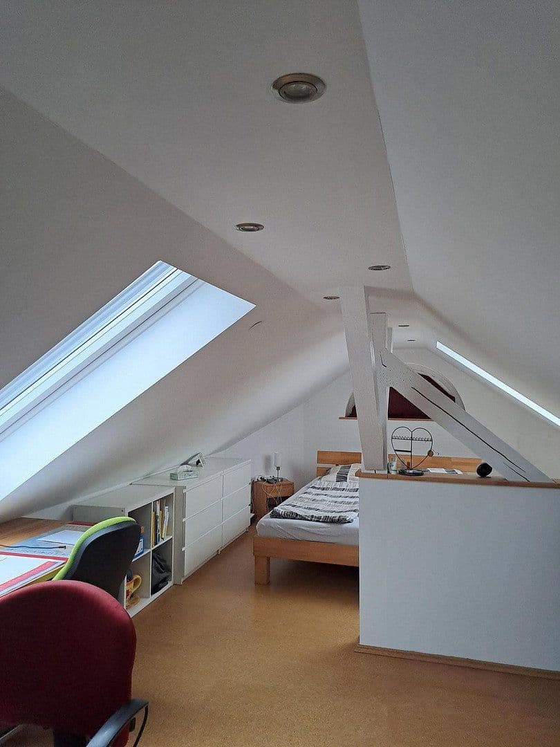 Prenájom bytu 5-izbový 130 m², Neuenstadt am Kocher, Bádensko-Wurttembersko Prenájom bytu 5-izbový 130 m², Neuenstadt am Kocher, Bádensko-Wurttembersko