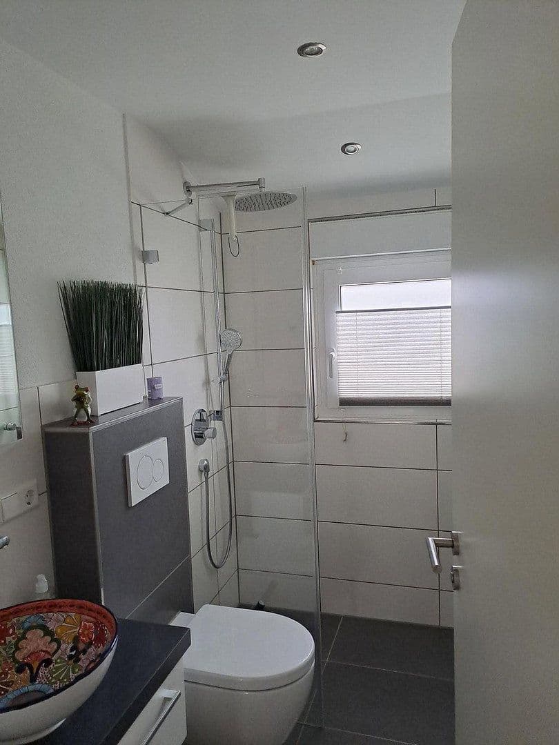 Prenájom bytu 5-izbový 130 m², Neuenstadt am Kocher, Bádensko-Wurttembersko Prenájom bytu 5-izbový 130 m², Neuenstadt am Kocher, Bádensko-Wurttembersko