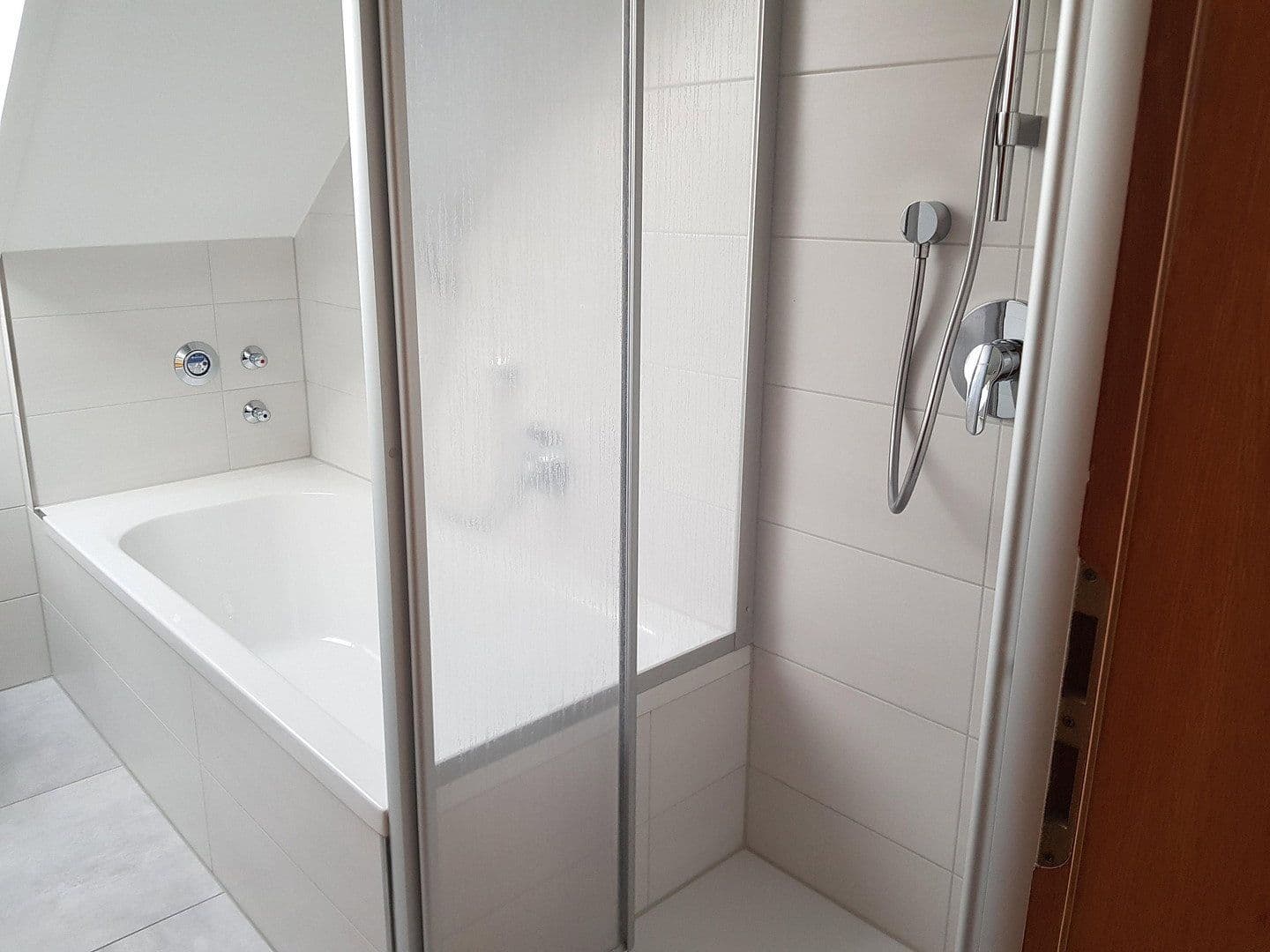 Prenájom bytu 4-izbový 98 m², Herzogenaurach, Bavorsko Prenájom bytu 4-izbový 98 m², Herzogenaurach, Bavorsko