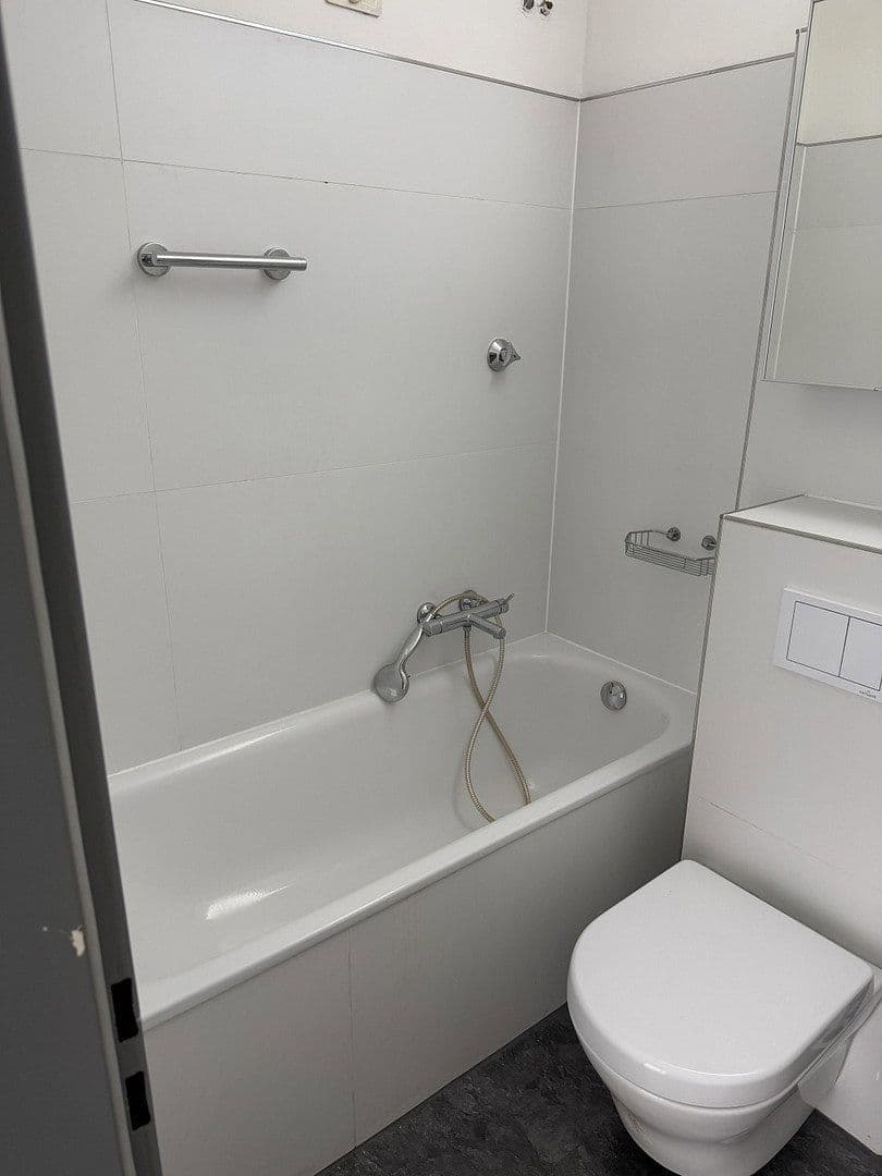 Prenájom bytu 1-izbový 50 m², Kronenstraße 19a, Krefeld, Severné Porýnie - Westfálsko Prenájom bytu 1-izbový 50 m², Kronenstraße 19a, Krefeld, Severné Porýnie - Westfálsko