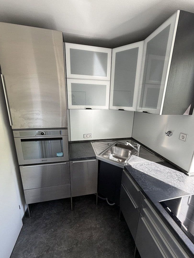 Prenájom bytu 1-izbový 50 m², Kronenstraße 19a, Krefeld, Severné Porýnie - Westfálsko Prenájom bytu 1-izbový 50 m², Kronenstraße 19a, Krefeld, Severné Porýnie - Westfálsko