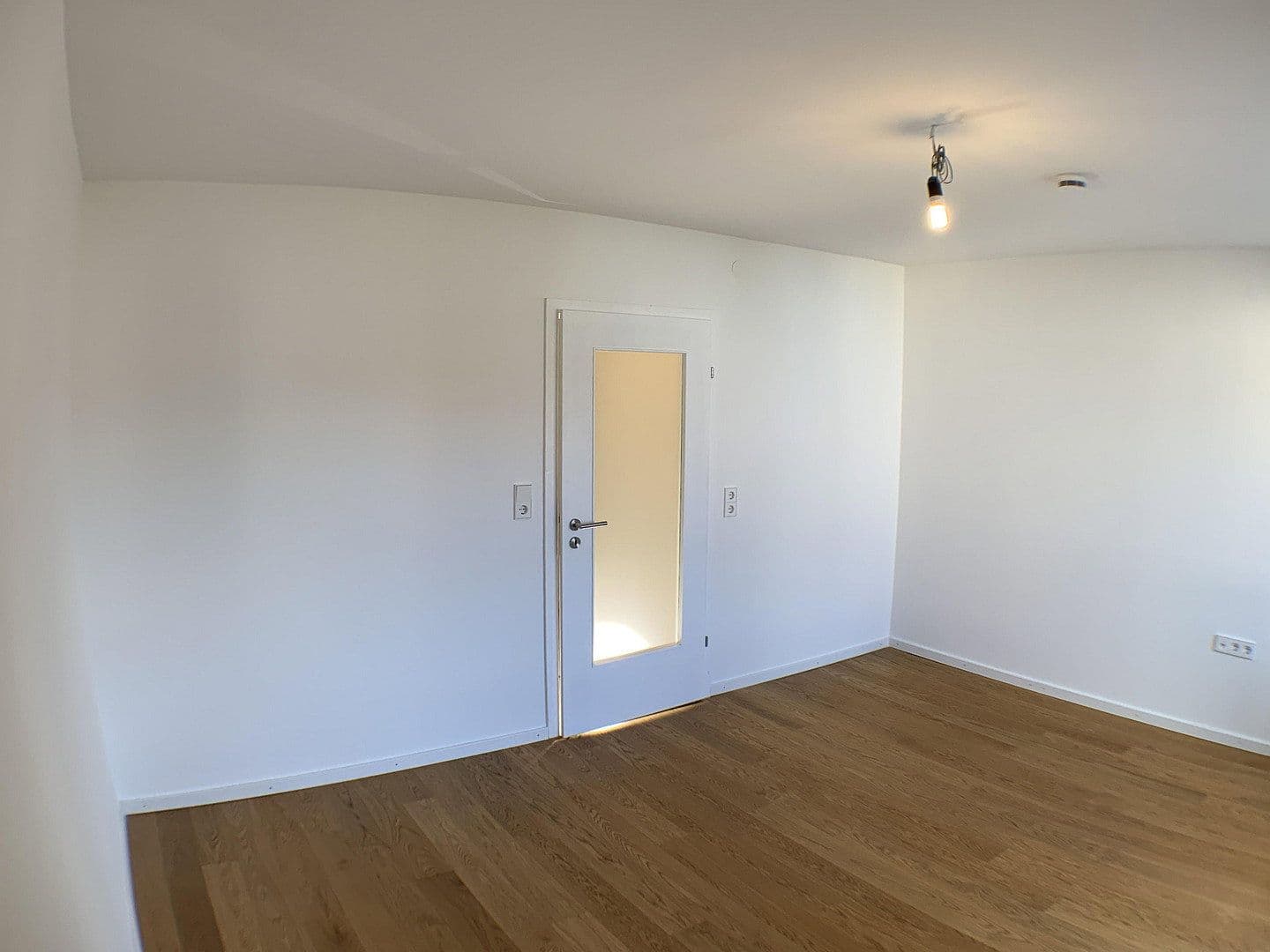 Predaj domu 375 m², pozemek 710 m², Freiburg im Breisgau, Bádensko-Wurttembersko Predaj domu 375 m², pozemek 710 m², Freiburg im Breisgau, Bádensko-Wurttembersko