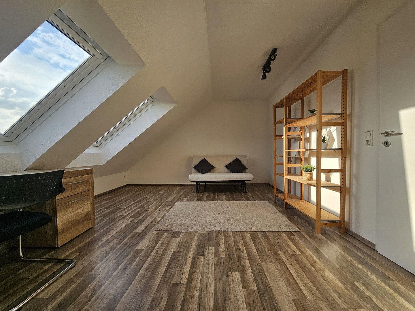 Predaj domu 155 m², pozemek 370 m², Eschborn, Hesensko Predaj domu 155 m², pozemek 370 m², Eschborn, Hesensko