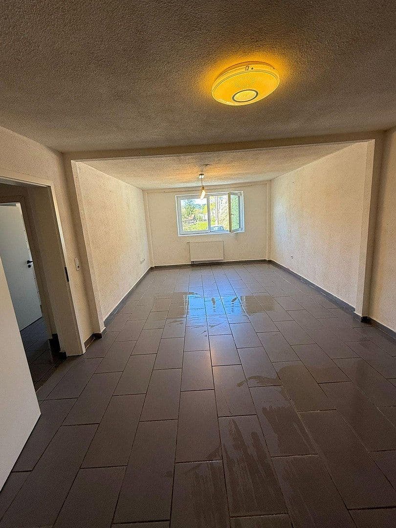 Prenájom bytu 3-izbový 110 m², Niederhofen 61, Leutkirch im Allgäu, Bádensko-Wurttembersko Prenájom bytu 3-izbový 110 m², Niederhofen 61, Leutkirch im Allgäu, Bádensko-Wurttembersko