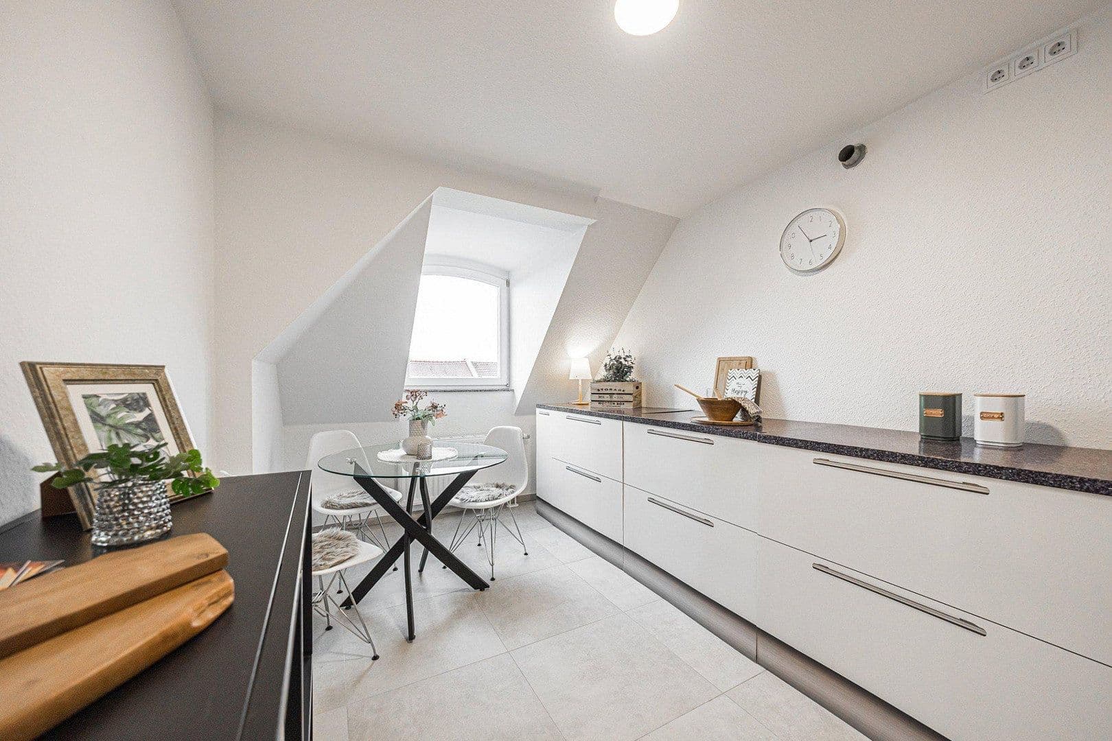 Predaj bytu 3-izbový 84 m², Leipzig, Sasko Predaj bytu 3-izbový 84 m², Leipzig, Sasko