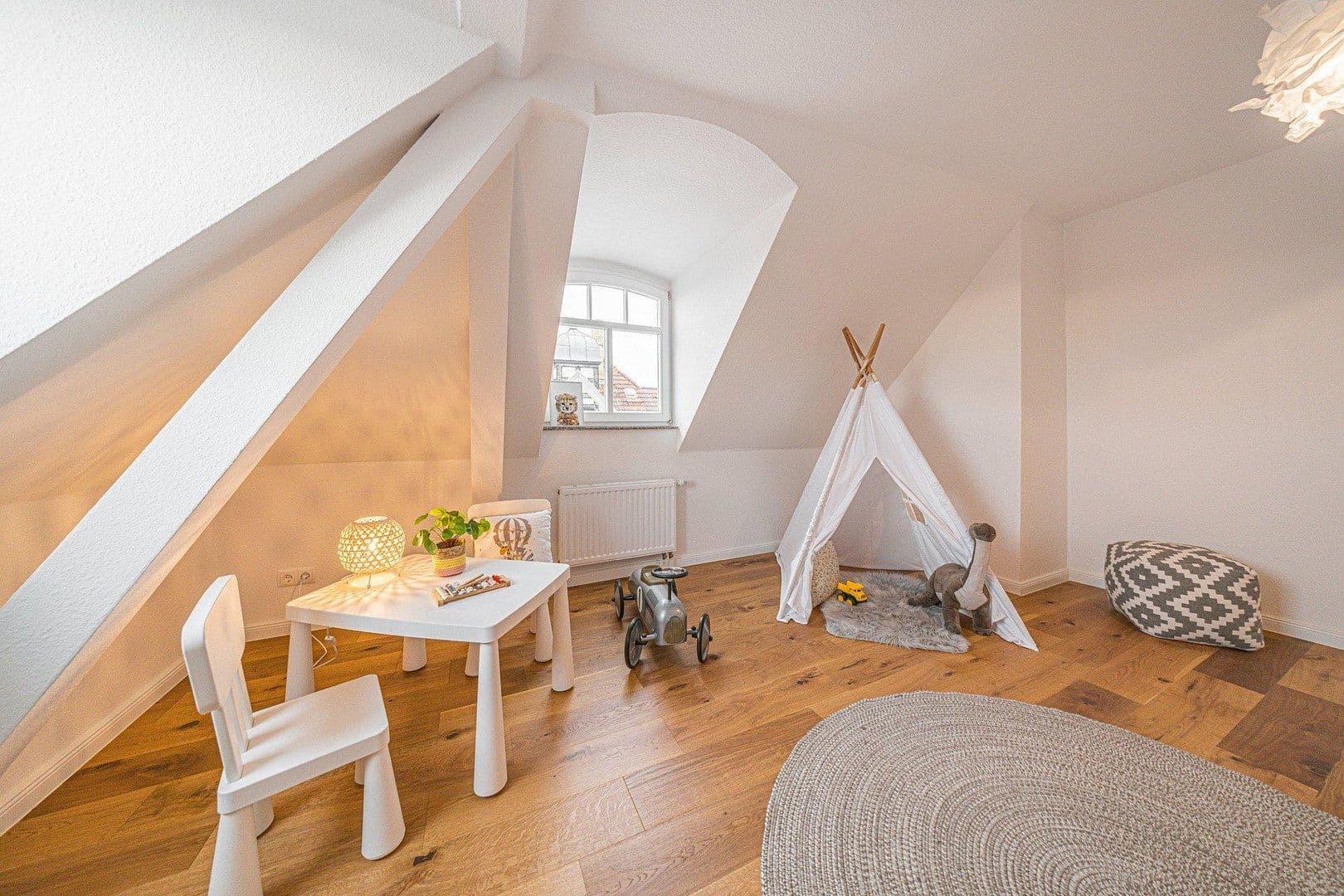 Predaj bytu 3-izbový 84 m², Leipzig, Sasko Predaj bytu 3-izbový 84 m², Leipzig, Sasko