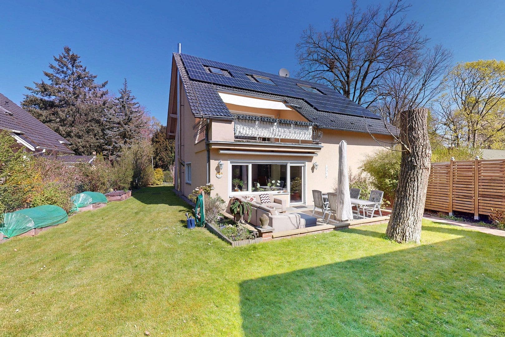 Predaj domu 250 m², pozemek 898 m², Berlin, Berlín Predaj domu 250 m², pozemek 898 m², Berlin, Berlín