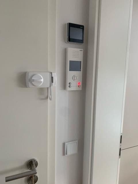 Prenájom bytu 3-izbový 130 m², Tägermoosstr. 16, Konstanz, Bádensko-Wurttembersko Prenájom bytu 3-izbový 130 m², Tägermoosstr. 16, Konstanz, Bádensko-Wurttembersko