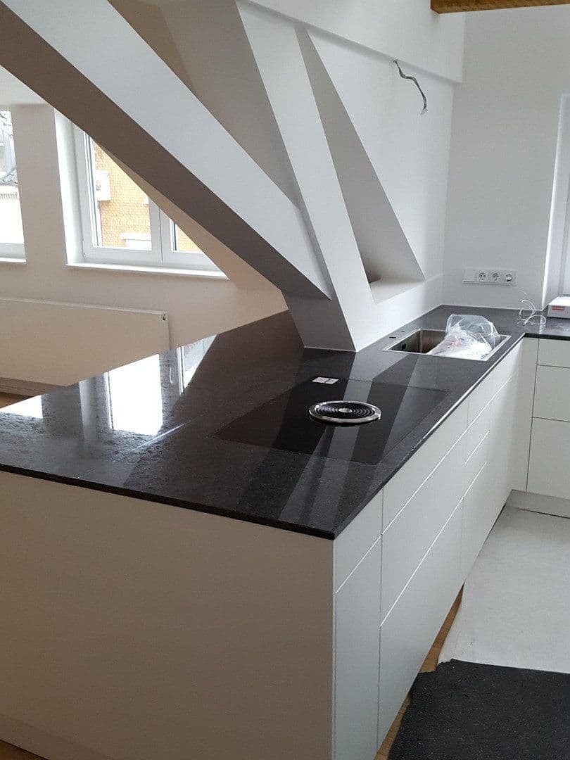 Prenájom bytu 3-izbový 130 m², Tägermoosstr. 16, Konstanz, Bádensko-Wurttembersko Prenájom bytu 3-izbový 130 m², Tägermoosstr. 16, Konstanz, Bádensko-Wurttembersko