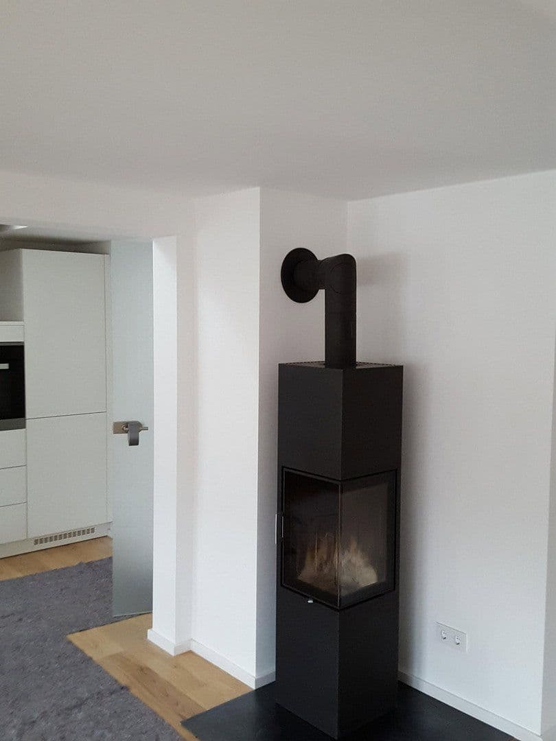 Prenájom bytu 3-izbový 130 m², Tägermoosstr. 16, Konstanz, Bádensko-Wurttembersko Prenájom bytu 3-izbový 130 m², Tägermoosstr. 16, Konstanz, Bádensko-Wurttembersko