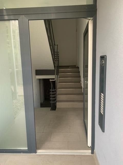 Prenájom bytu 3-izbový 130 m², Tägermoosstr. 16, Konstanz, Bádensko-Wurttembersko Prenájom bytu 3-izbový 130 m², Tägermoosstr. 16, Konstanz, Bádensko-Wurttembersko