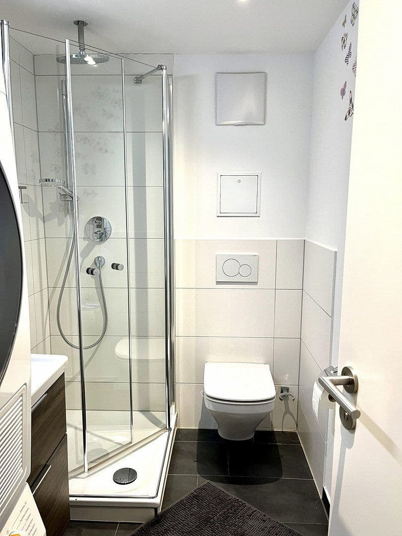 Prenájom bytu 3-izbový 130 m², Tägermoosstr. 16, Konstanz, Bádensko-Wurttembersko Prenájom bytu 3-izbový 130 m², Tägermoosstr. 16, Konstanz, Bádensko-Wurttembersko