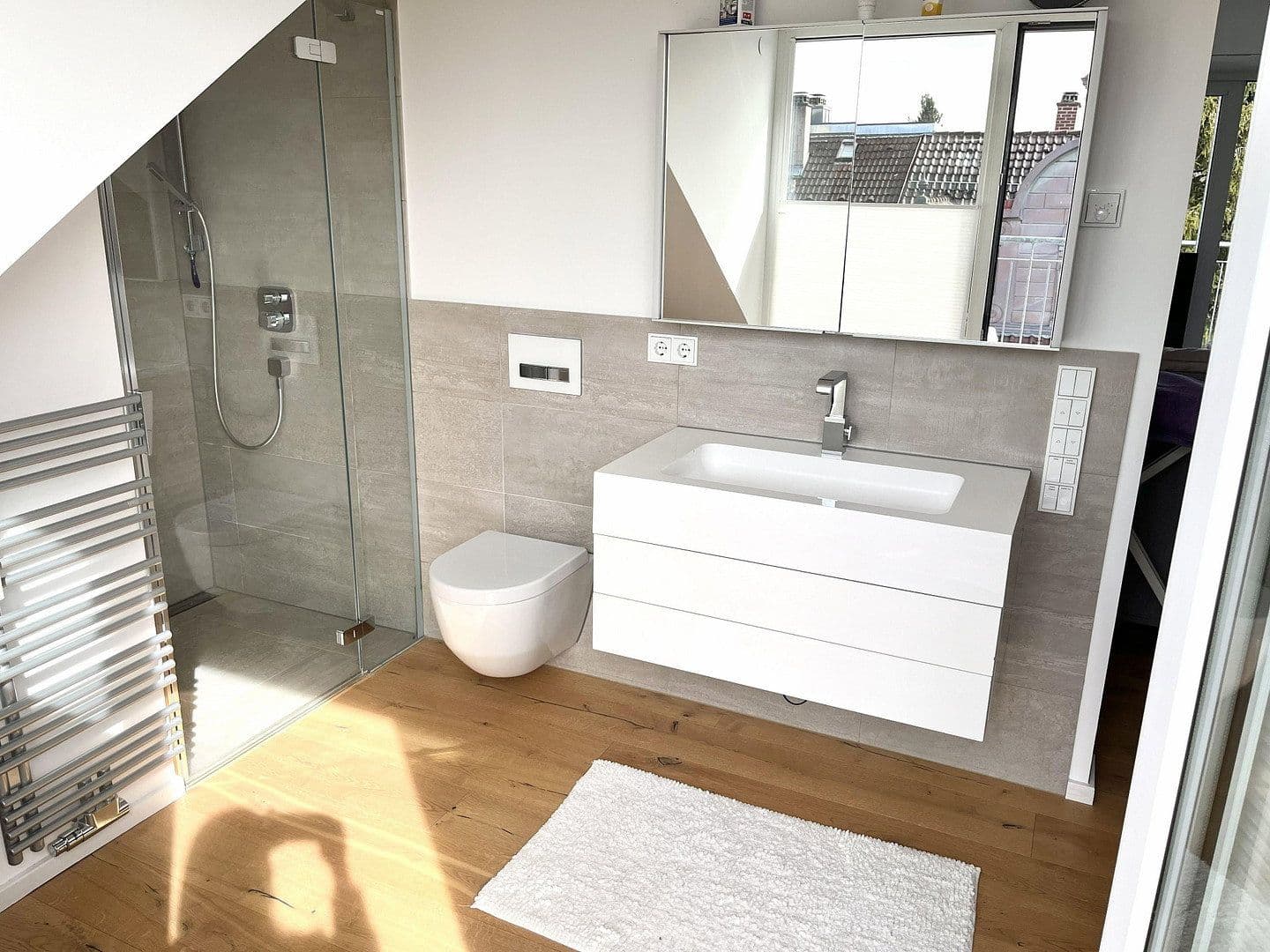 Prenájom bytu 3-izbový 130 m², Tägermoosstr. 16, Konstanz, Bádensko-Wurttembersko Prenájom bytu 3-izbový 130 m², Tägermoosstr. 16, Konstanz, Bádensko-Wurttembersko