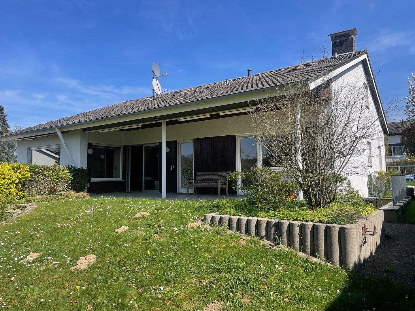 Predaj domu 206 m², pozemek 894 m², Roßdorf, Hesensko Predaj domu 206 m², pozemek 894 m², Roßdorf, Hesensko