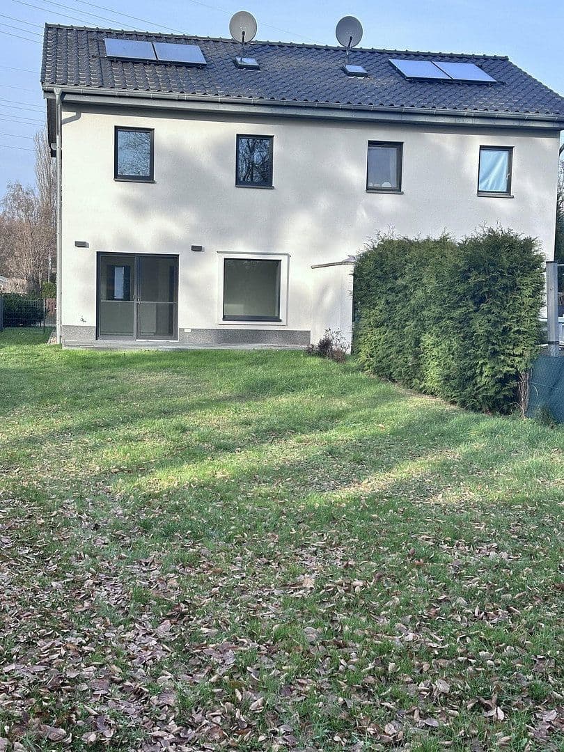 Predaj domu 107 m², pozemek 448 m², Kollwitzstraße 29, Brieselang, Brandenbursko Predaj domu 107 m², pozemek 448 m², Kollwitzstraße 29, Brieselang, Brandenbursko