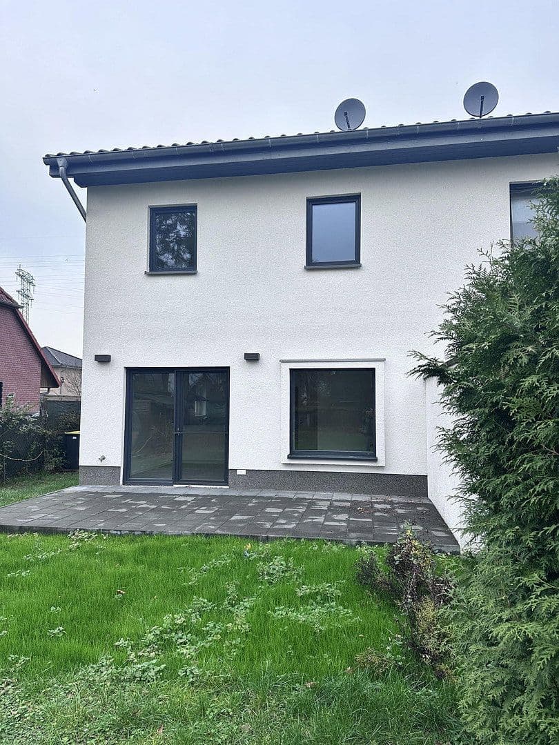 Predaj domu 107 m², pozemek 448 m², Kollwitzstraße 29, Brieselang, Brandenbursko Predaj domu 107 m², pozemek 448 m², Kollwitzstraße 29, Brieselang, Brandenbursko