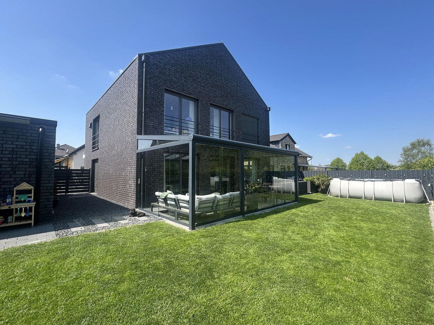 Predaj domu 152 m², pozemek 451 m², Jüchen, Severné Porýnie - Westfálsko Predaj domu 152 m², pozemek 451 m², Jüchen, Severné Porýnie - Westfálsko