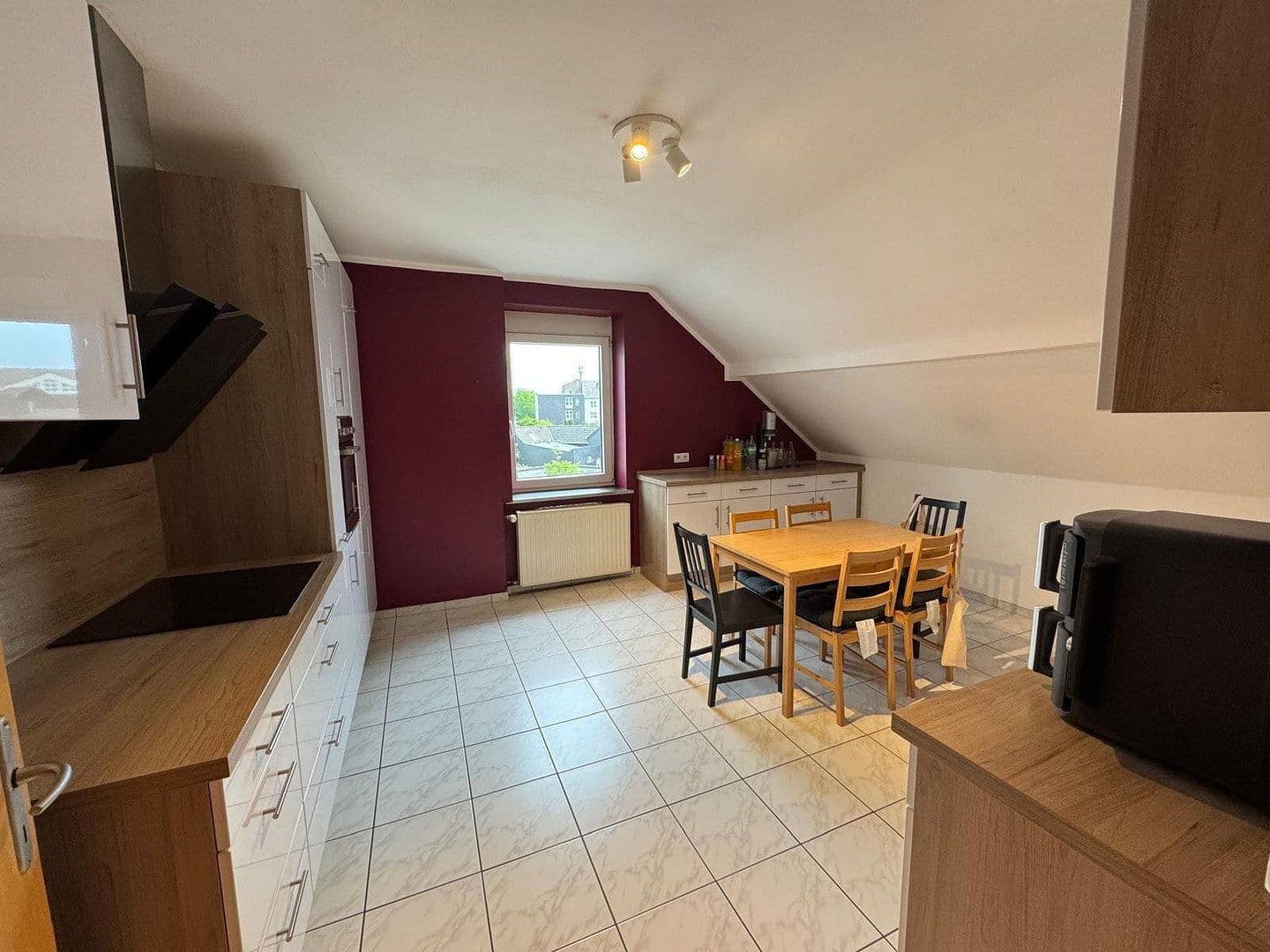 Prenájom bytu 3-izbový 89 m², Am Krüzweg 70, Bochum, Severné Porýnie - Westfálsko Prenájom bytu 3-izbový 89 m², Am Krüzweg 70, Bochum, Severné Porýnie - Westfálsko