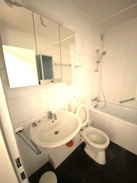 Prenájom bytu 2-izbový 67 m², Düsseldorf, Severné Porýnie - Westfálsko Prenájom bytu 2-izbový 67 m², Düsseldorf, Severné Porýnie - Westfálsko