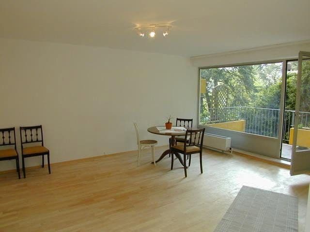 Prenájom bytu 2-izbový 65 m², Kronberg im Taunus, Hesensko Prenájom bytu 2-izbový 65 m², Kronberg im Taunus, Hesensko