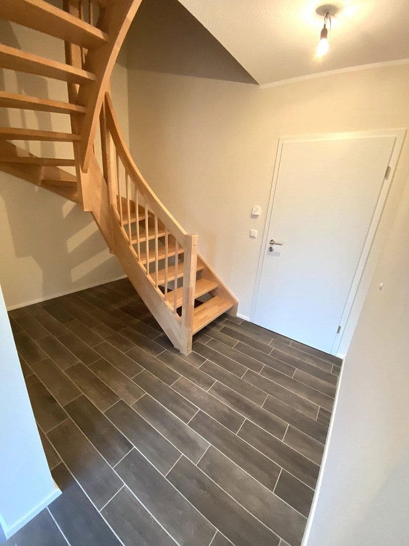 Prenájom domu 127 m², pozemek 462 m², Ziegelweg 21A, Ellingen, Bavorsko Prenájom domu 127 m², pozemek 462 m², Ziegelweg 21A, Ellingen, Bavorsko