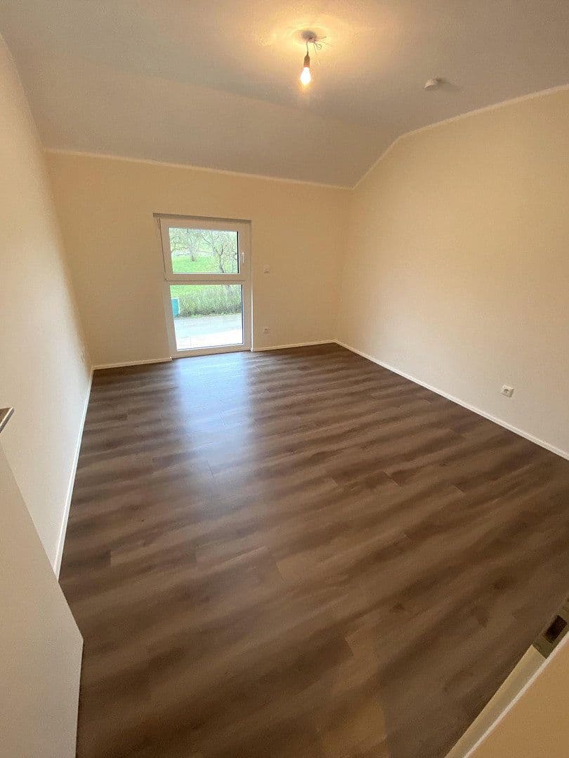 Prenájom domu 127 m², pozemek 462 m², Ziegelweg 21A, Ellingen, Bavorsko Prenájom domu 127 m², pozemek 462 m², Ziegelweg 21A, Ellingen, Bavorsko