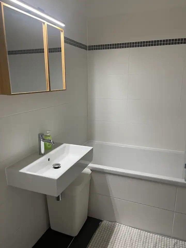 Prenájom bytu 2-izbový 57 m², München, Bavorsko Prenájom bytu 2-izbový 57 m², München, Bavorsko