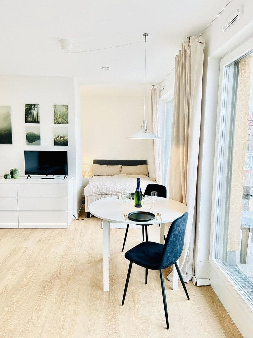 Prenájom bytu 1-izbový 34 m², Maximilianstraße 43, Nürnberg, Bavorsko Prenájom bytu 1-izbový 34 m², Maximilianstraße 43, Nürnberg, Bavorsko