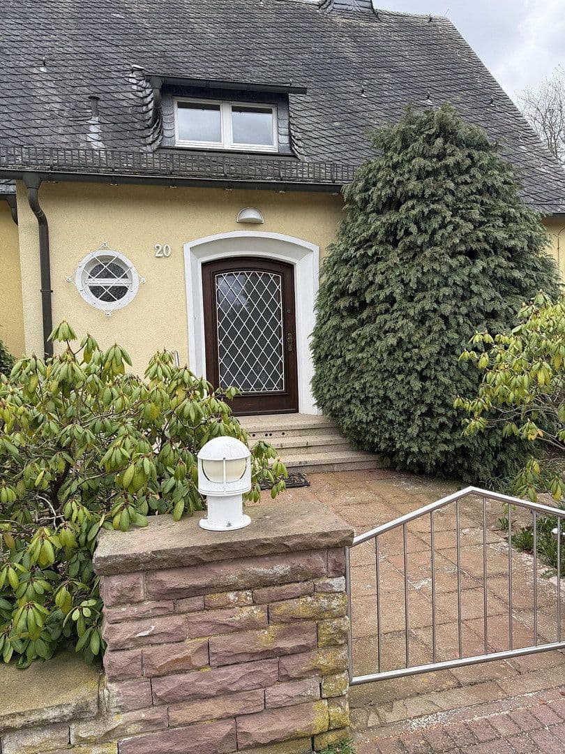 Predaj domu 195 m², pozemek 788 m², Bad Homburg vor der Höhe, Hesensko Predaj domu 195 m², pozemek 788 m², Bad Homburg vor der Höhe, Hesensko