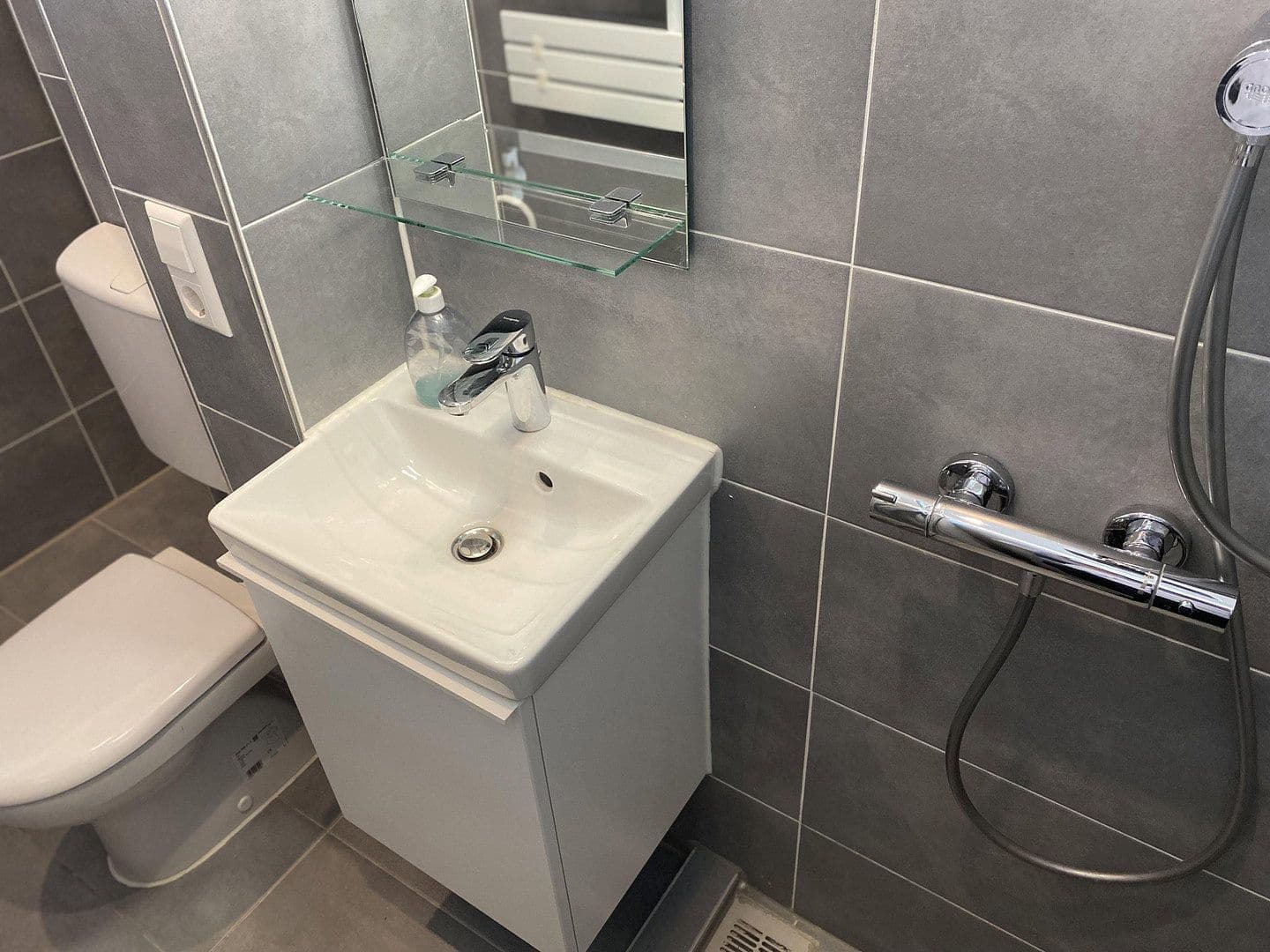 Prenájom bytu 1-izbový 42 m², Hubertusallee 6, Berlin, Berlín Prenájom bytu 1-izbový 42 m², Hubertusallee 6, Berlin, Berlín