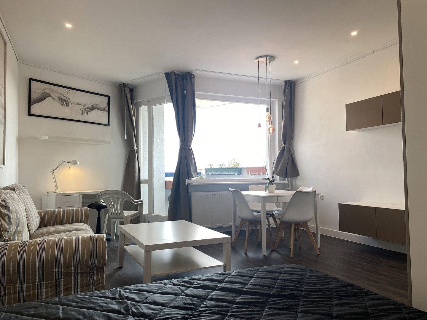 Prenájom bytu 1-izbový 42 m², Hubertusallee 6, Berlin, Berlín Prenájom bytu 1-izbový 42 m², Hubertusallee 6, Berlin, Berlín