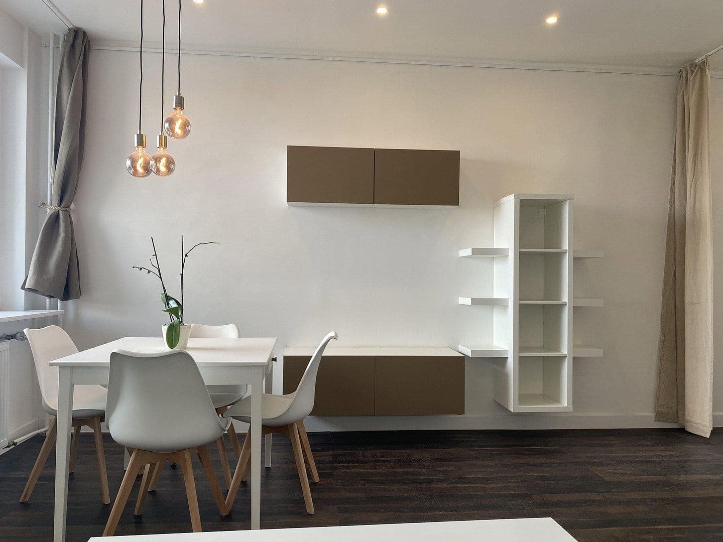 Prenájom bytu 1-izbový 42 m², Hubertusallee 6, Berlin, Berlín Prenájom bytu 1-izbový 42 m², Hubertusallee 6, Berlin, Berlín