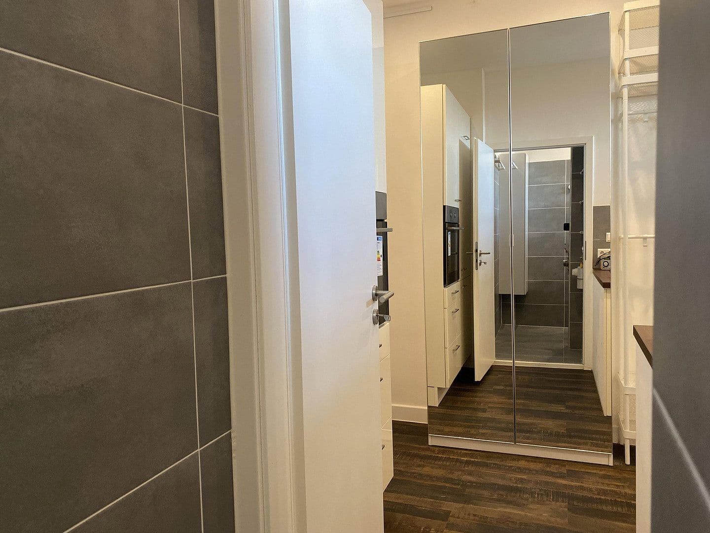 Prenájom bytu 1-izbový 42 m², Hubertusallee 6, Berlin, Berlín Prenájom bytu 1-izbový 42 m², Hubertusallee 6, Berlin, Berlín