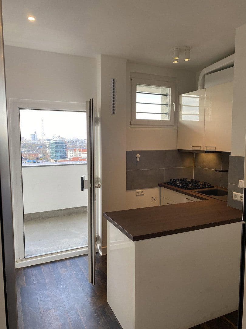 Prenájom bytu 1-izbový 42 m², Hubertusallee 6, Berlin, Berlín Prenájom bytu 1-izbový 42 m², Hubertusallee 6, Berlin, Berlín