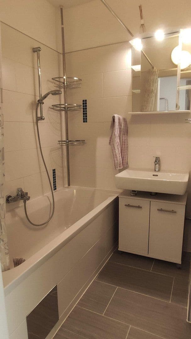 Prenájom bytu 3-izbový 64 m², Melissenweg 20, Linz, Horné Rakúsko Prenájom bytu 3-izbový 64 m², Melissenweg 20, Linz, Horné Rakúsko