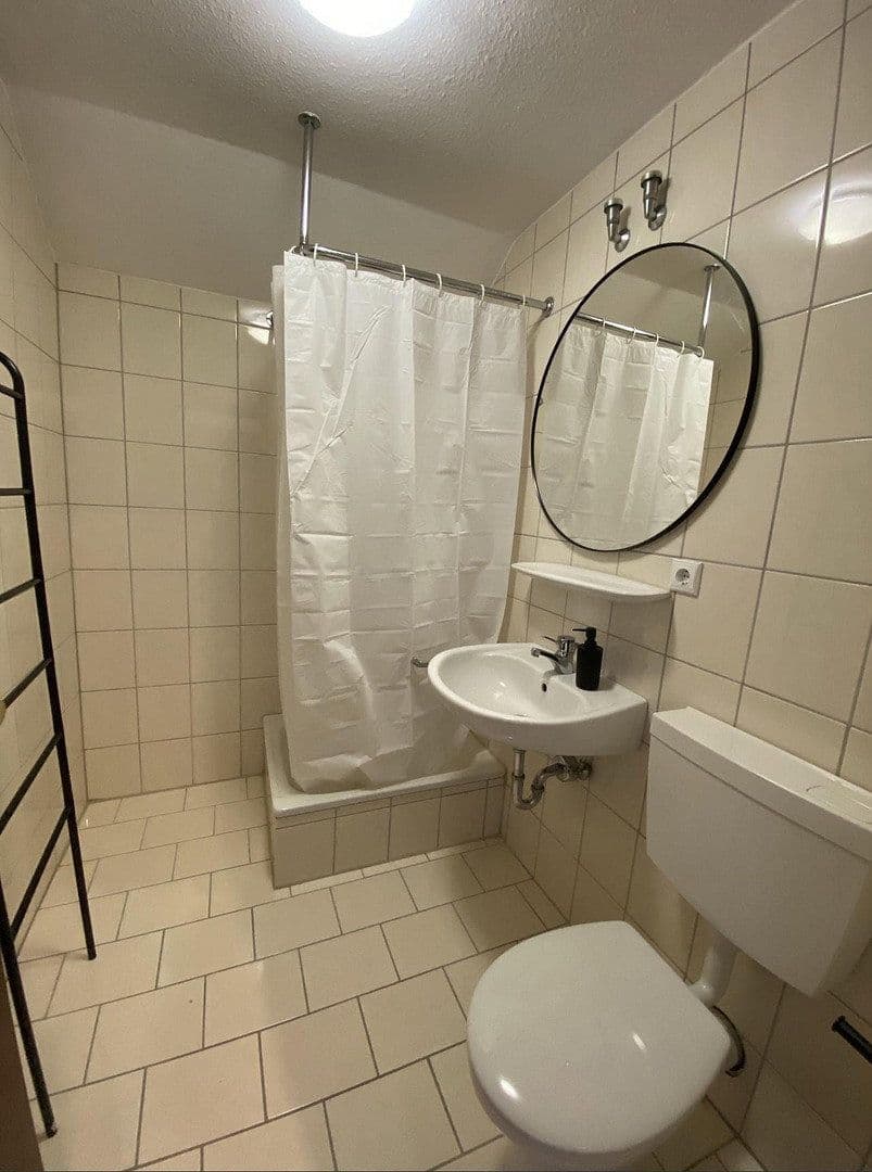 Prenájom bytu 1-izbový 21 m², Föhrenweg 16, Kaiserslautern, Porýnie-Falcko Prenájom bytu 1-izbový 21 m², Föhrenweg 16, Kaiserslautern, Porýnie-Falcko