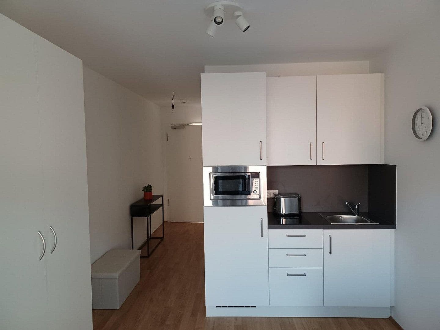 Prenájom bytu 1-izbový 24 m², Rudower Chaussee 32, Berlin, Berlín Prenájom bytu 1-izbový 24 m², Rudower Chaussee 32, Berlin, Berlín