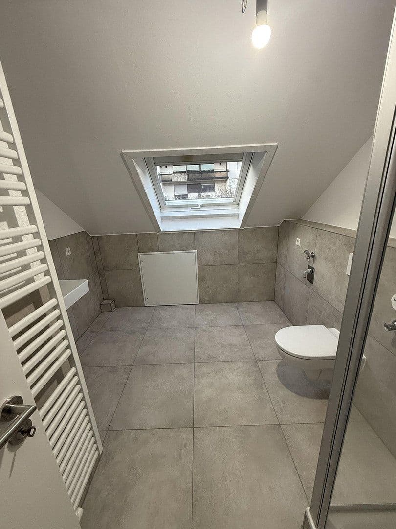 Prenájom bytu 3-izbový 77 m², Laudenbach, Bavorsko Prenájom bytu 3-izbový 77 m², Laudenbach, Bavorsko