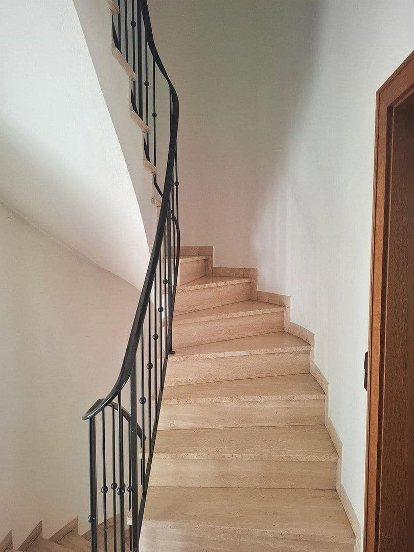 Predaj domu 140 m², pozemek 170 m², München, Bavorsko Predaj domu 140 m², pozemek 170 m², München, Bavorsko