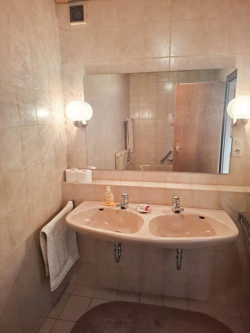 Predaj domu 140 m², pozemek 170 m², München, Bavorsko Predaj domu 140 m², pozemek 170 m², München, Bavorsko